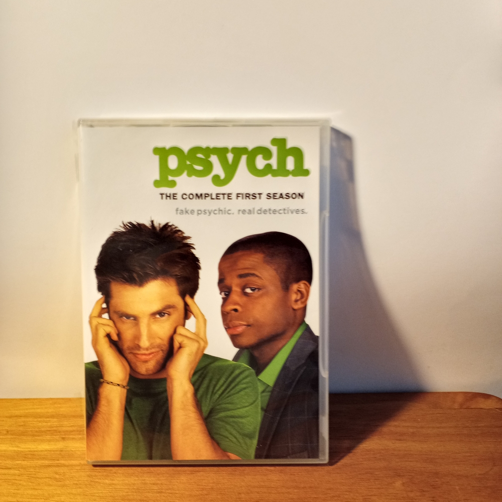 Universal Psych The Complete First Season DVD - Green and Black